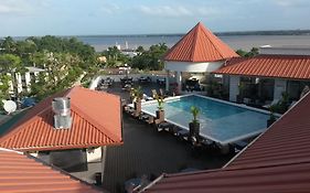Ramada By Wyndham Princess 4*